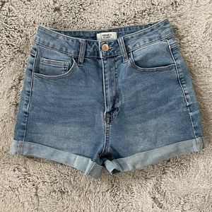 NWOT Forever 21 High Rise Cuffed Mom Denim Jean Shorts 26 Like New Y2K 90s